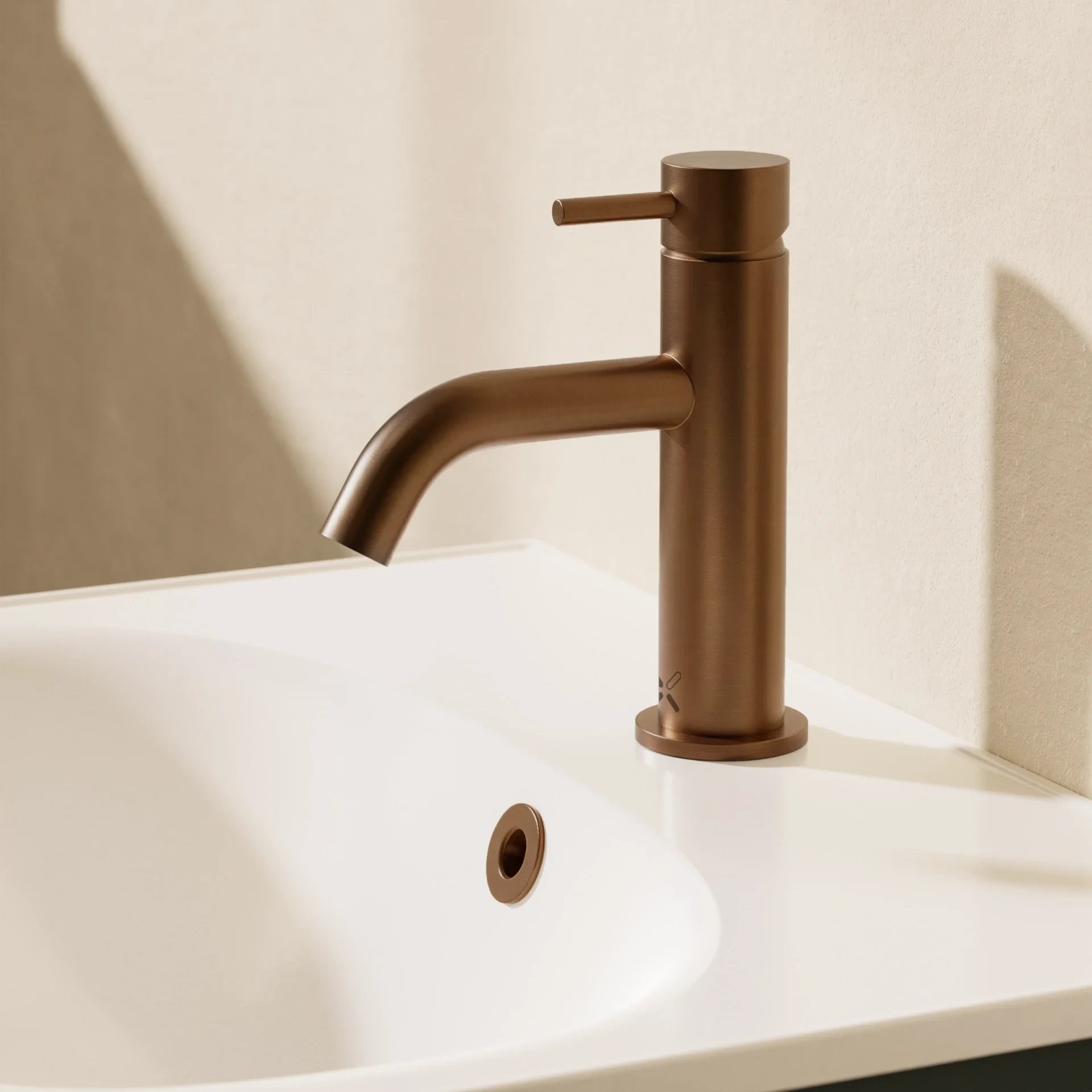MPRO XL Basin Tap in Brushed Bronze
